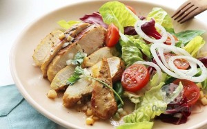 Cách làm salad ức gà giảm cân hiệu quả