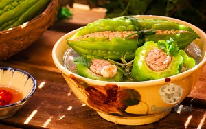 Canh khổ qua nhồi ức gà